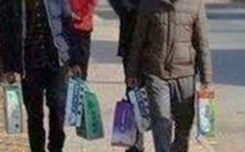 ��һ��ȥŮ�ѼҰݷó�ʶ