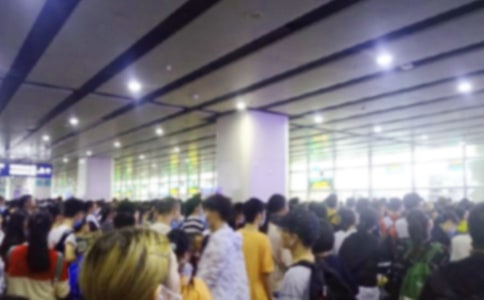 ���˱�̬���Ը�