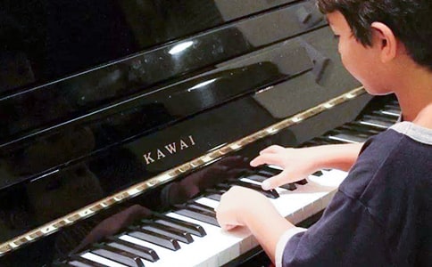 《听郑五愔弹琴》原文及赏析