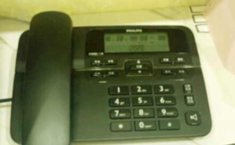 职场人士接听电话的礼仪