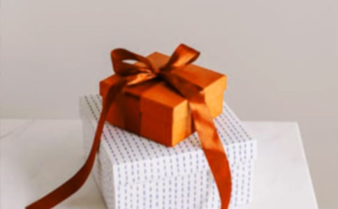 ���������Ը�����Ӱ��