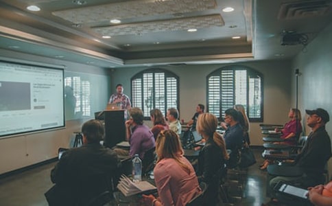 ������������������600��23ƪ