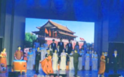 �ϳ������쵼������