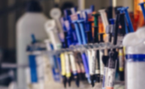 ��ѧ��Ʒ�ֿ�Ա������