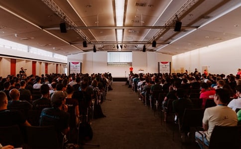 ���ƽ������Ÿ�