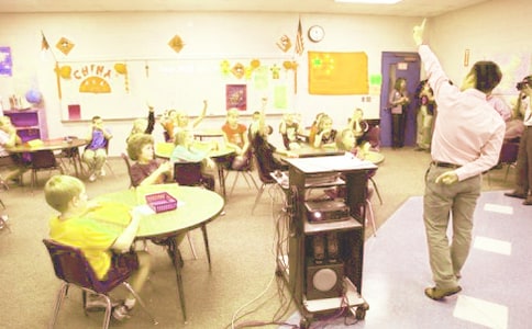 �������Ͻ�ѧ����㱨���ģ���ѡ7ƪ��