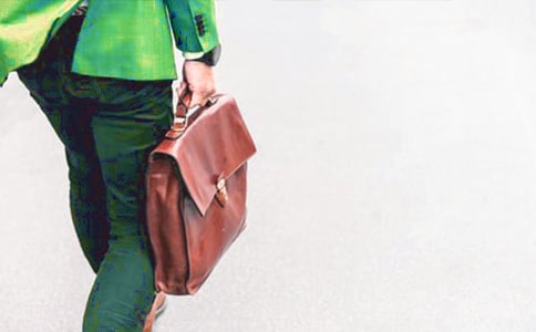 �м��˾�ҵ�򱨣���ѡ20ƪ��