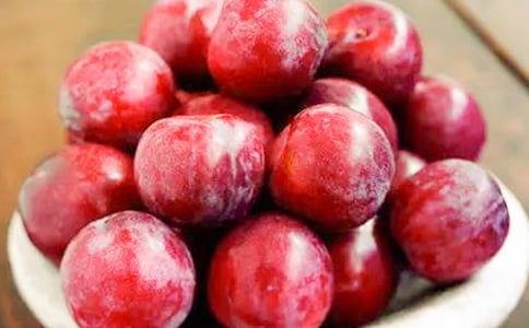 李子的营养价值与做法