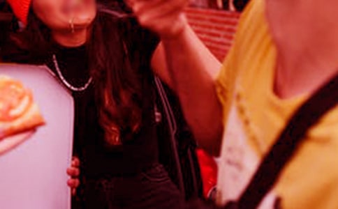 ������������ϵĻ�ӭ��