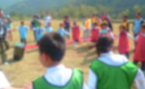 ��ѧ�༶���λ�ܽ�