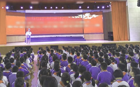 ����ɢѧ����У����������15ƪ