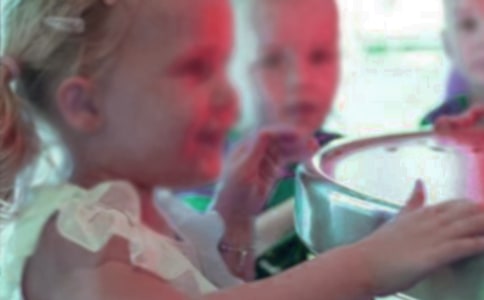 ͯ��Ȥ�½̰�