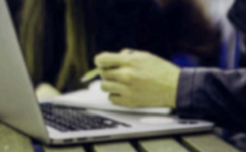 ��Ա������������