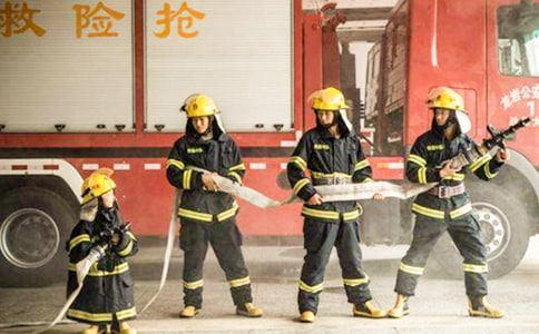 ������̰���С������Ա