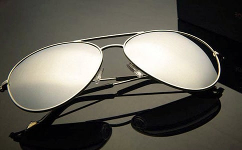 �۾����۾��̰�