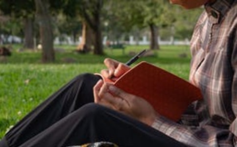 �����������300�֣���ѡ4ƪ��